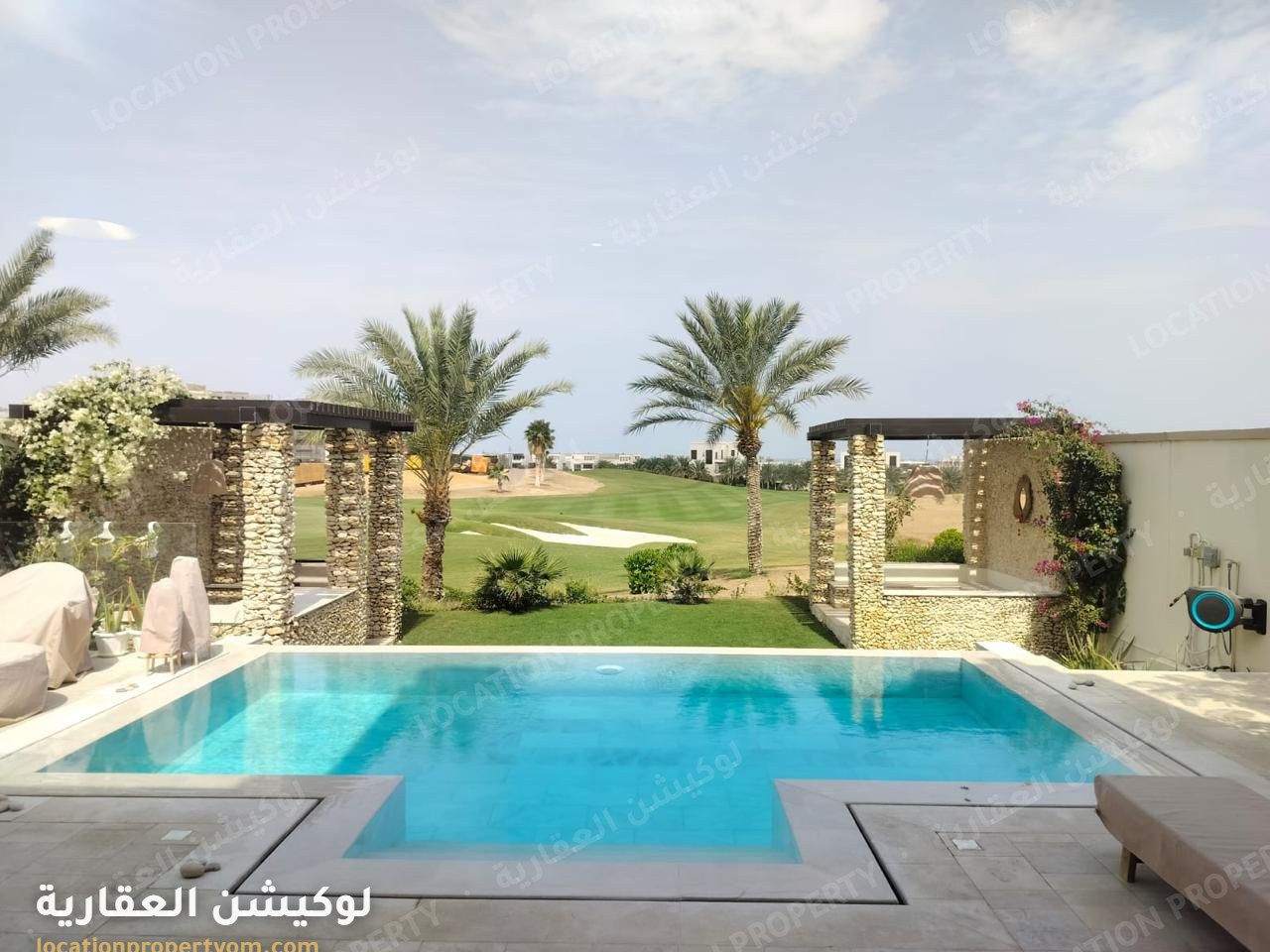 فيلا فاخرة مطلّة على ملعب الجولف | مسقط هيلز - تملك حر