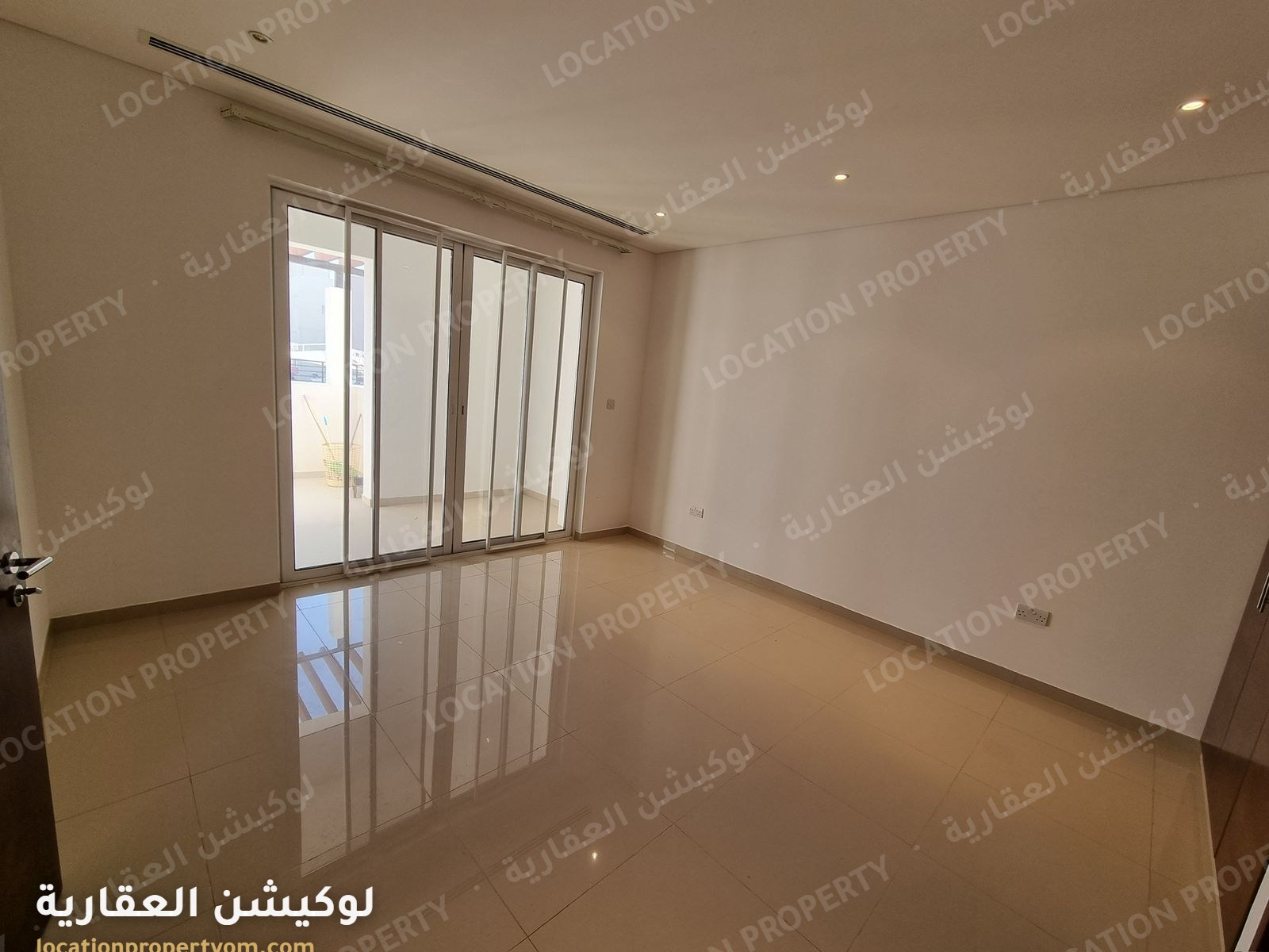 شقة مثالية للبيع في الموج مسقط -تملك حر